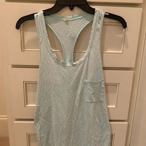 LuLuLemon workout tank with pocket